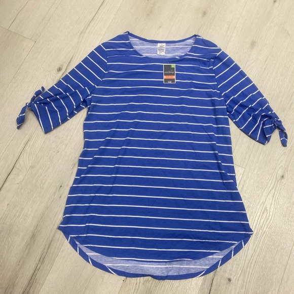 West Loop Striped Blue and White Tunic with Tie Sleeves - Picture 2 of 6